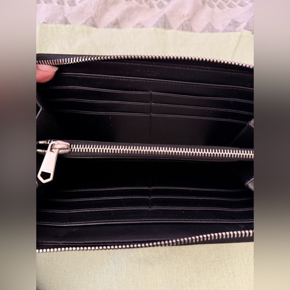 Givenchy leather zip around wallet - Picture 6 of 7